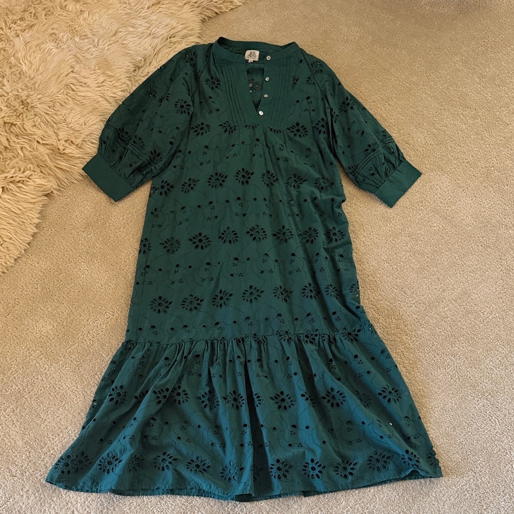 Women's Green Eyelet Maxi Dress - Brand Not Visible